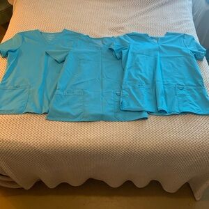 LOT - Cherokee workwear scrub tops in Turquoise